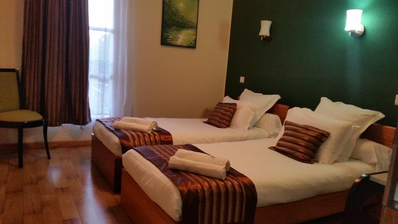Anouk Hotel Антананариву Екстериор снимка