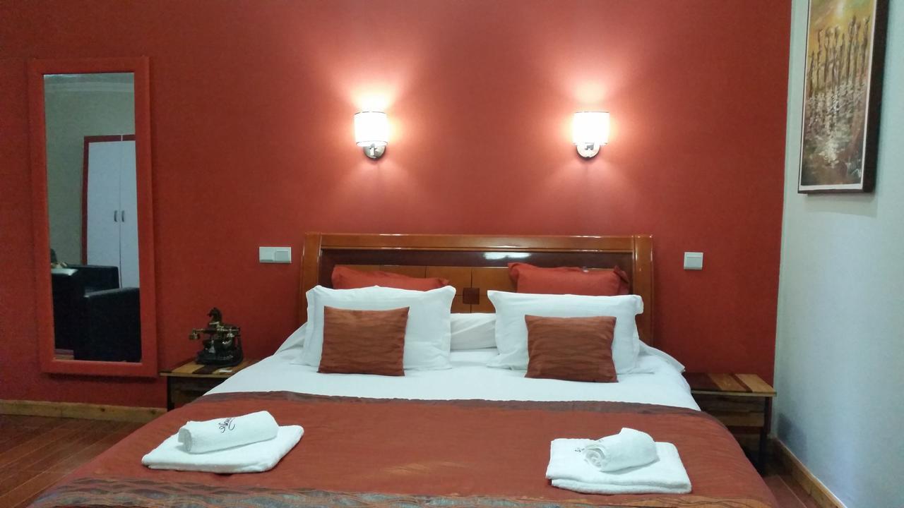 Anouk Hotel Антананариву Екстериор снимка