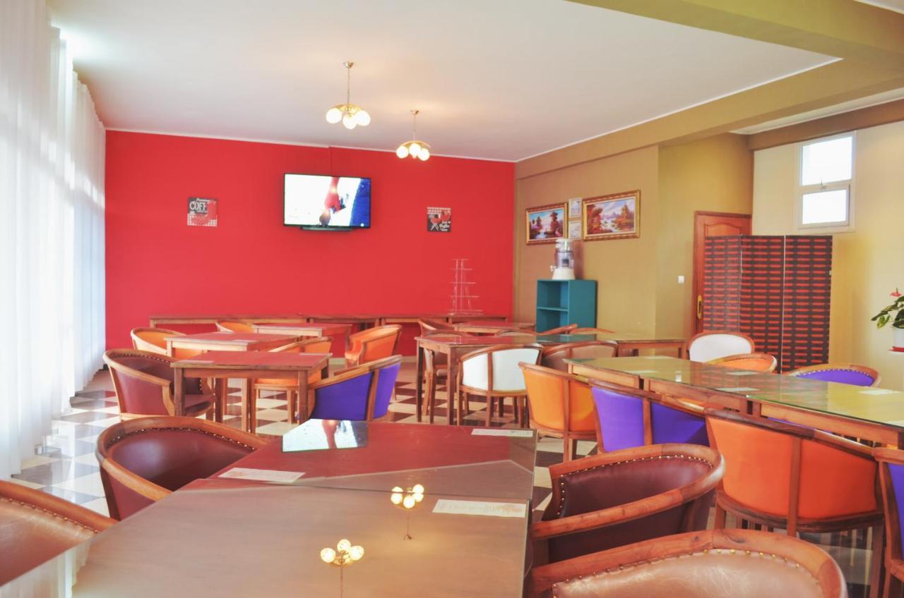 Anouk Hotel Антананариву Екстериор снимка